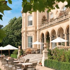 Sir Francs Terrace Beaverbrook Hotel