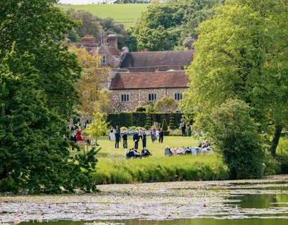 Glyndebourne Festival Besucher im Garten